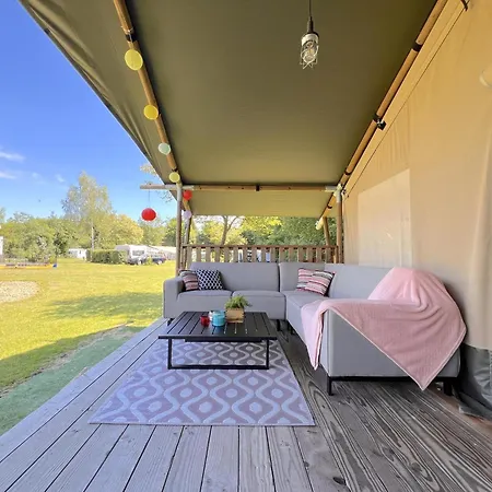 Holiday home De Bij Hulshorst
